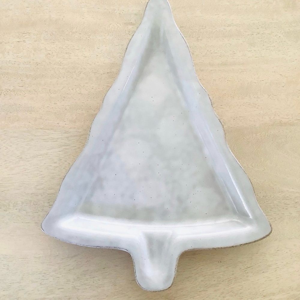Hearth & Hand Christmas 10"x13.5" Stoneware Tree Shape Holiday Cookie Plate